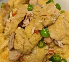 Braised Pork Belly with Fried Tofu Puffs