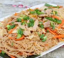 Shredded Pork and Egg Fried Noodles