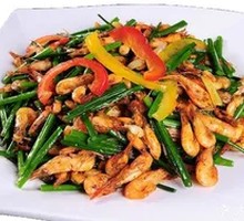 Stir-fried Leek with Small Fish and Shrimp