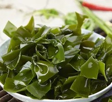 Braised Dried Seaweed Knots