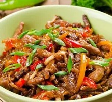 Stir-fried Leek and Pork over Rice