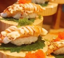 Grilled Emperor Crab Sushi