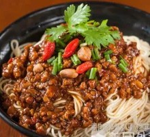 Dan Dan Noodles with Meat Sauce