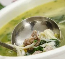 Enoki Mushroom and Pork Skin Soup