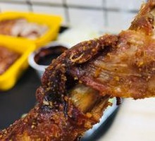 Whole Roasted Duck Frame with Spicy Salt Sauce