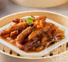 Hundred-Sauce Steamed Chicken Feet