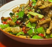 Stir-fried Green Pepper with Pork Cracklings