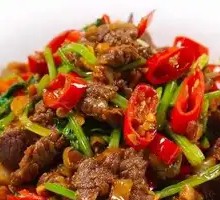 Stir-Fried Beef with Yellow Onion