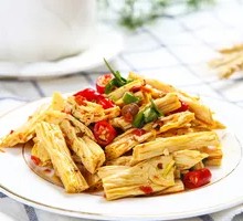 Fried Tofu Skin with Pork Rice Bowl
