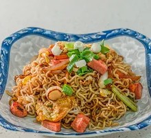 Ham and Egg Fried Noodles