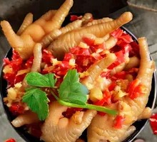 Spicy Chicken Feet with Chopped Chili