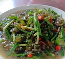 Stir-fried Nostoc with Leeks