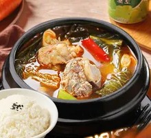 Dried Cabbage and Pork Rib Soup