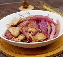 Stir-Fried Pork with Onion