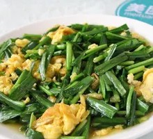 Egg and Chives Stir-Fry