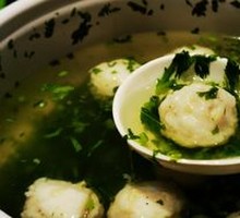 Hand-Beaten Fish Ball Soup