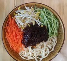 Zhajiangmian