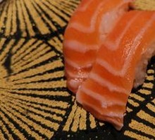 Salmon Sushi