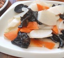 Stir-fried Yam with Wood Ear Mushrooms
