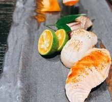 Grilled Five-Sashimi Sushi Platter