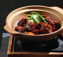 Slow-Cooked Aromatic Beef Ribs