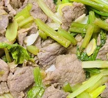 Stir-fried Beef with Celery