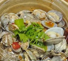 Spicy Stir-Fried Small Clams