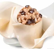 Fresh Pork Dumplings with Mushrooms