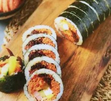 Egg Yolk Seaweed Rice Roll