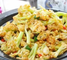 Spicy Stir-Fried Organic Cauliflower