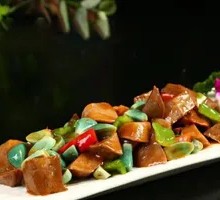 Pickled Garlic Braised Beef Tongue