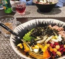 金枪鱼牛油果拌饭