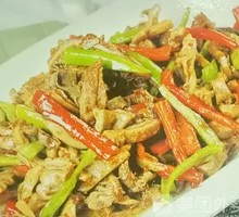 Spicy Pepper and Intestine Stir-fry