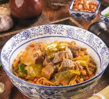 Soul-Satisfying Sour Cabbage Beef Noodles