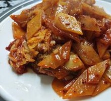 Spicy Kimchi Stir-fried Potato Slices