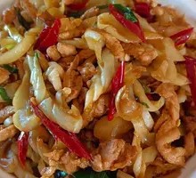 Cucumber Peel Stir-Fried with Pork