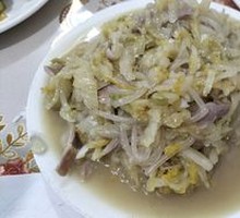 Sour Cabbage Stir-Fried Noodles
