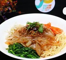 Spicy Pork Noodles with Cold Vermicelli