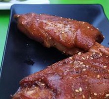 爆烤猪蹄