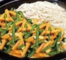 Potato and String Bean Stew Noodles