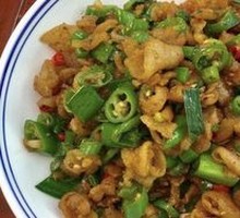 Spicy Chili Stir-fried Pork Lard