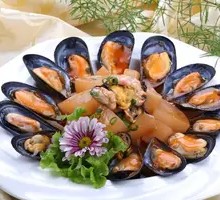 Boiled Mussels in Spicy Sauce