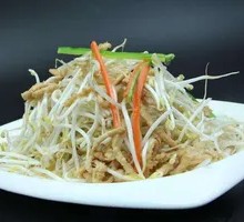 Bean Sprout Stir-Fry with Pork