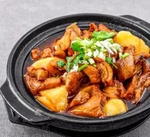 Tendon and Brain Potato Stew