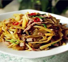 Pickled Vegetable and Pork Shreds