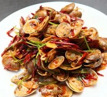 Spicy Stir-Fried Clams