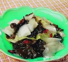 Wood Ear and Chinese Cabbage Slices