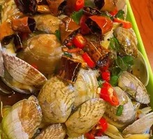 Spicy Stir-Fried Clams