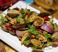 Spicy Stir-Fried Clams