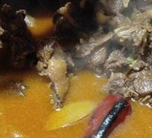 Stewed Goose in Iron Pot